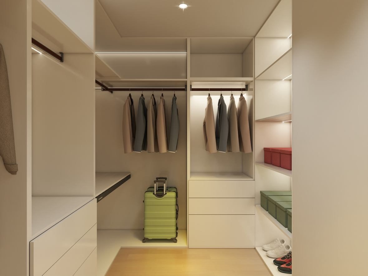 Walk-in closet
